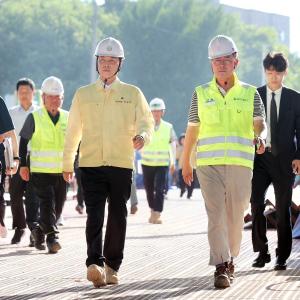 전문학 서구청장, 출근길 정림동 트램 공사 현장 방문