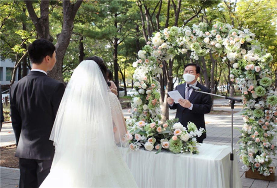대전 서구 작은 결혼식 1호 커플 행사 이미지