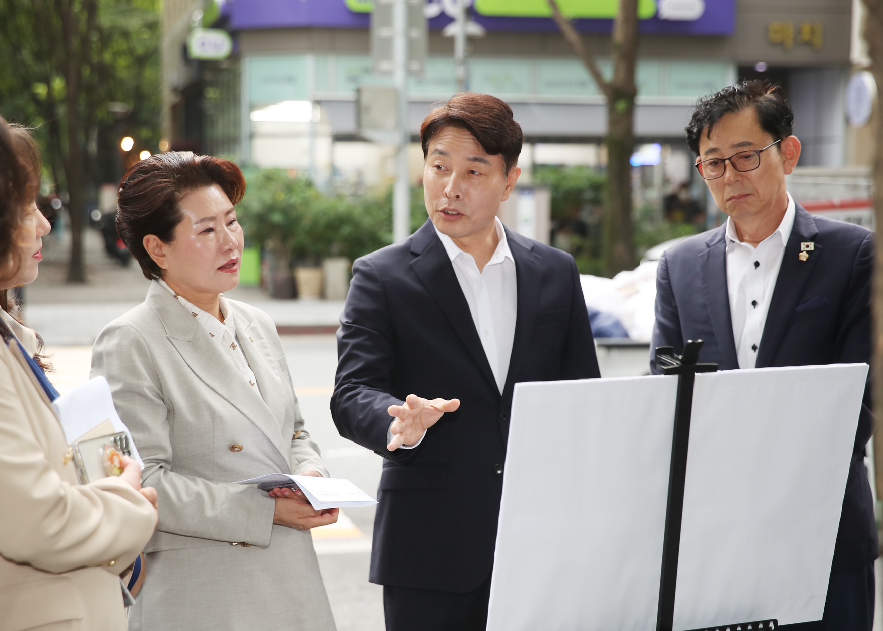 전문학 서구청장, 커피박 재활용 현장 찾아 자원순환 실태 점검